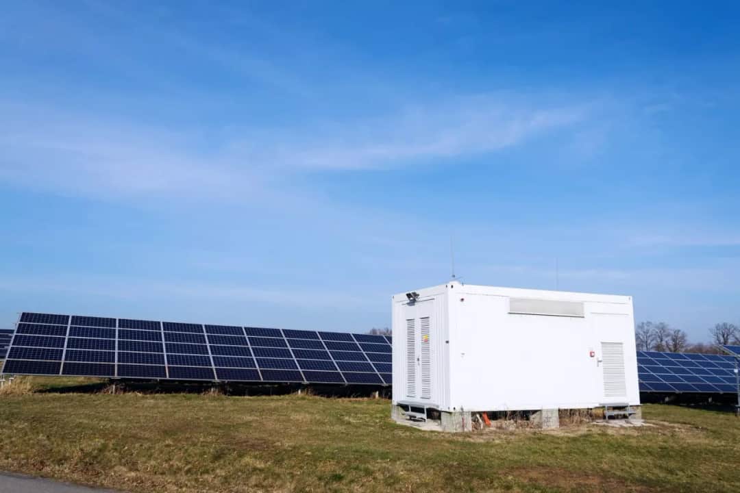 Magazyn energii 50 kWh dla biznesu: Czy to Twoja droga do zysków?