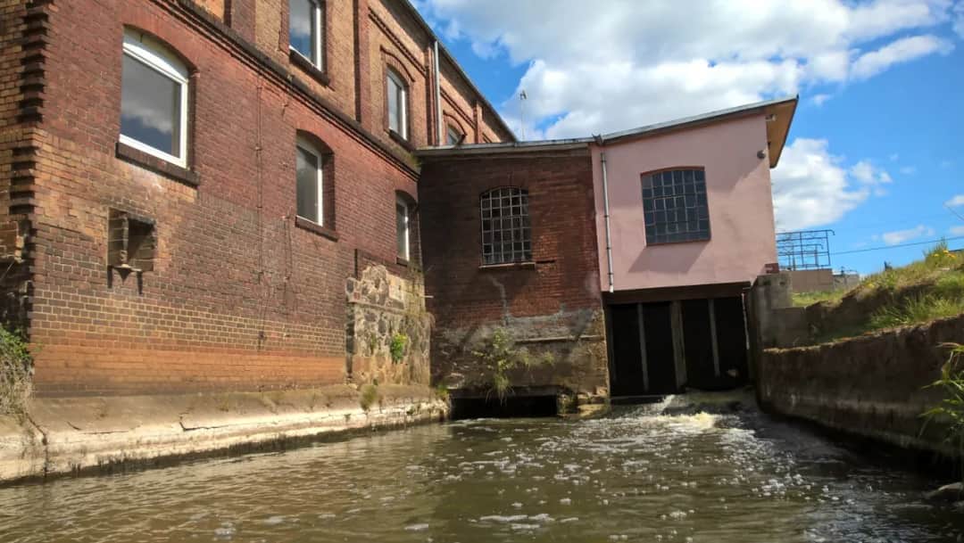 Małe elektrownie wodne: Stabilna inwestycja na lata? Przewodnik